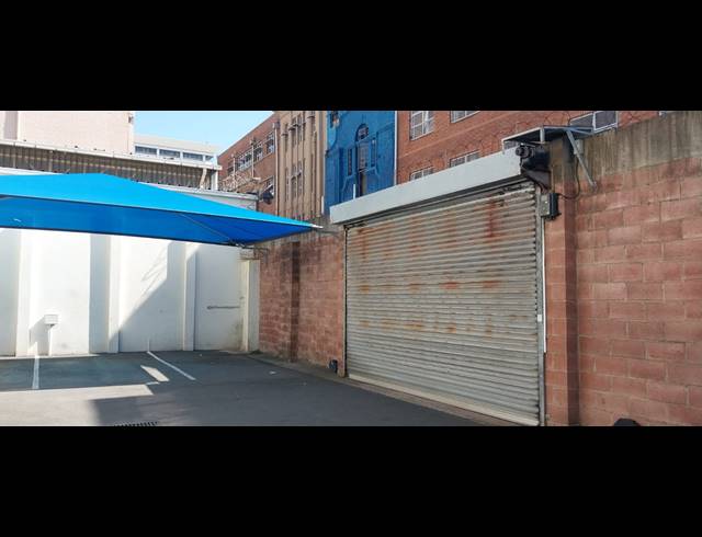 925M² SHOWROOM TO LET IN DURBAN CENTRAL